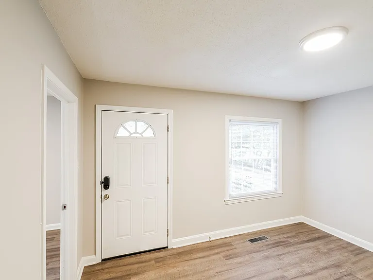 1852835_019_living_room_13100531.jpg
