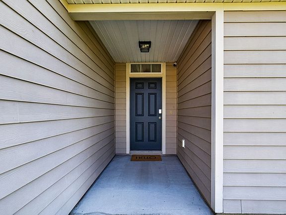 3rd image of 45501 Ingleham Cir