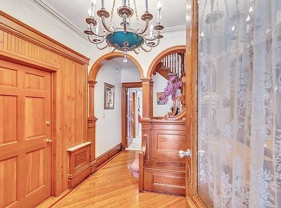 4th image of 134 Kensington Ave