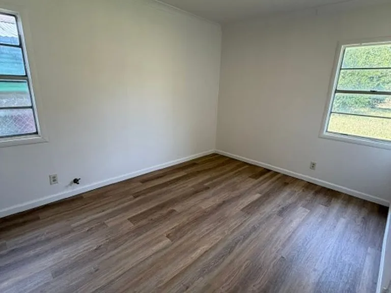 540 Dunbar St — Photo 4
