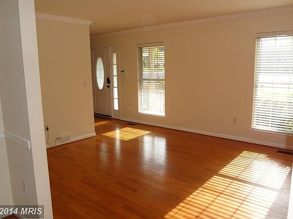 3rd image of 12 Quiet Brook Ct