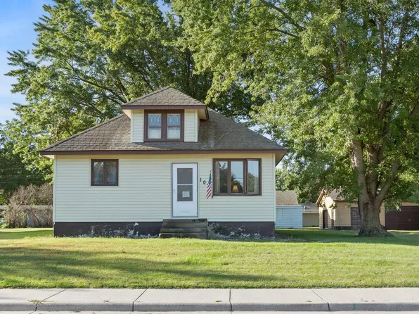 107 2nd Ave S, Lester Prairie, MN 55354