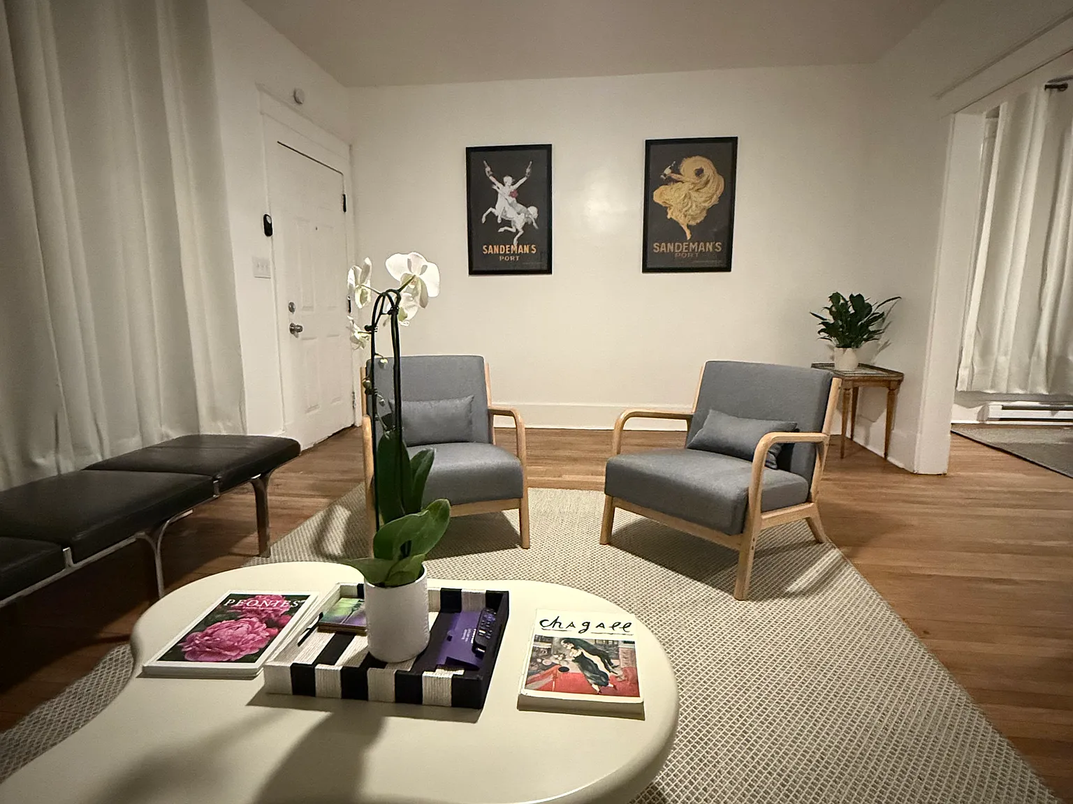 3 bed, 1300 sqft, $3,000 — Photo 3