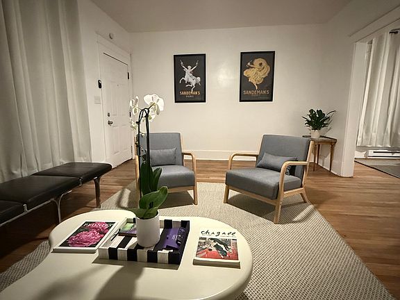3rd image of 629 Providence St #1
