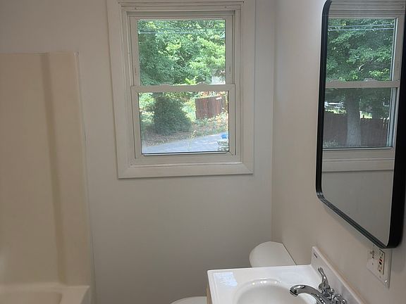 4th image of 17 Sheas Lane