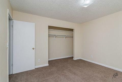 3rd image of 662 10th Ave #A
