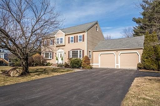 2nd image of 4 Greenbrier Dr