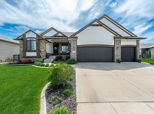 413 W Cherry Oaks St, Cheney, KS 67025