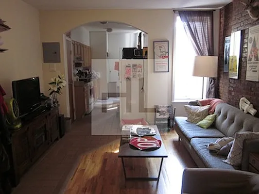 Rented by Highline Residential | media 54