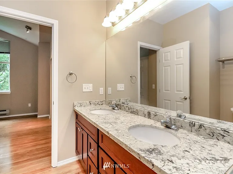 16125 Juanita Woodinville Way NE — Photo 23