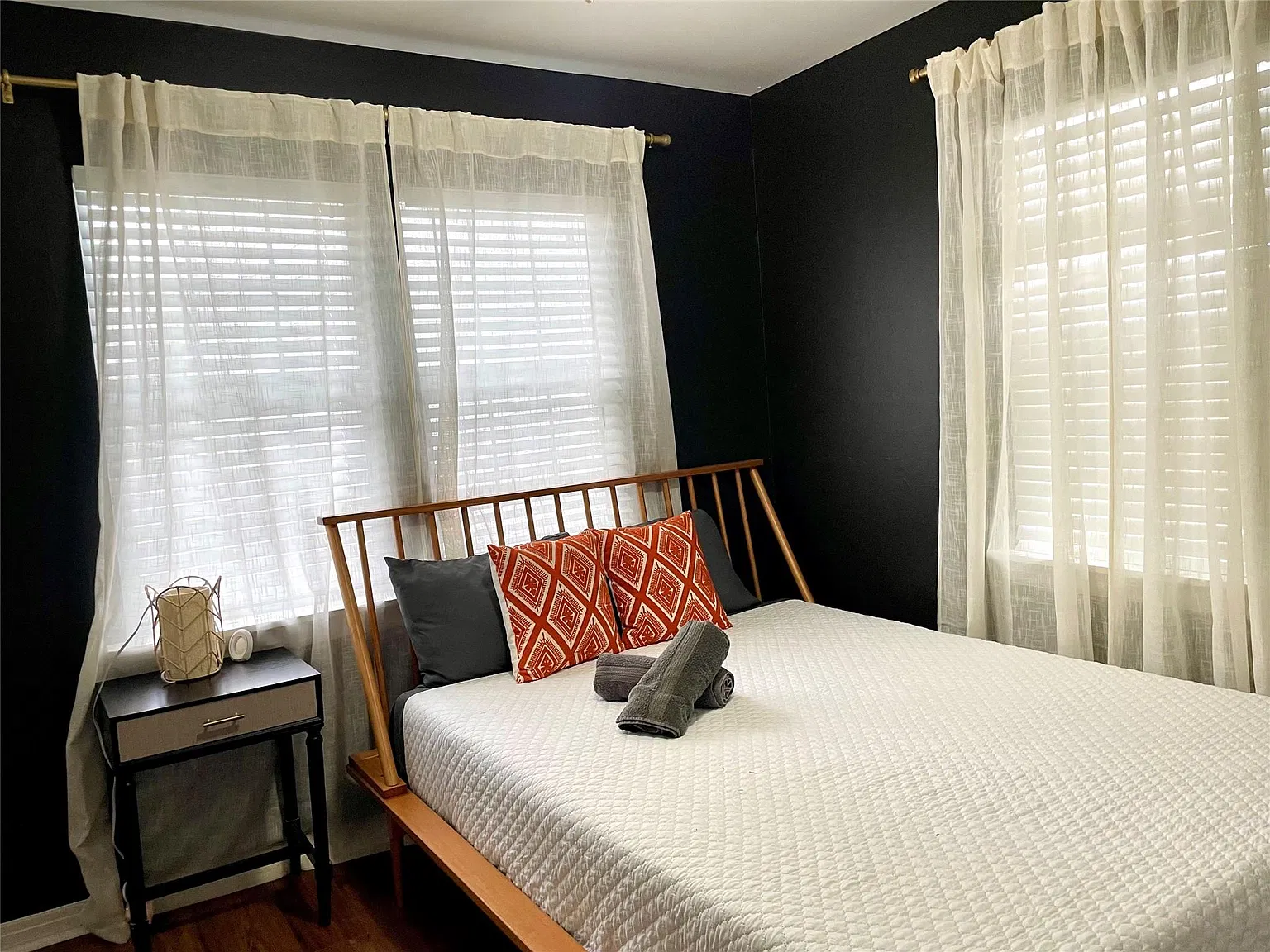 2 bed, 1.0 bath, 650 sqft, $940 — Photo 4