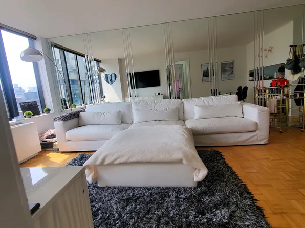 445 Fifth Avenue image 2 of 22