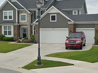 10248 Sentry Dr, Saint John, IN 46373