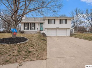14334 Polk Cir, Omaha, NE 68137