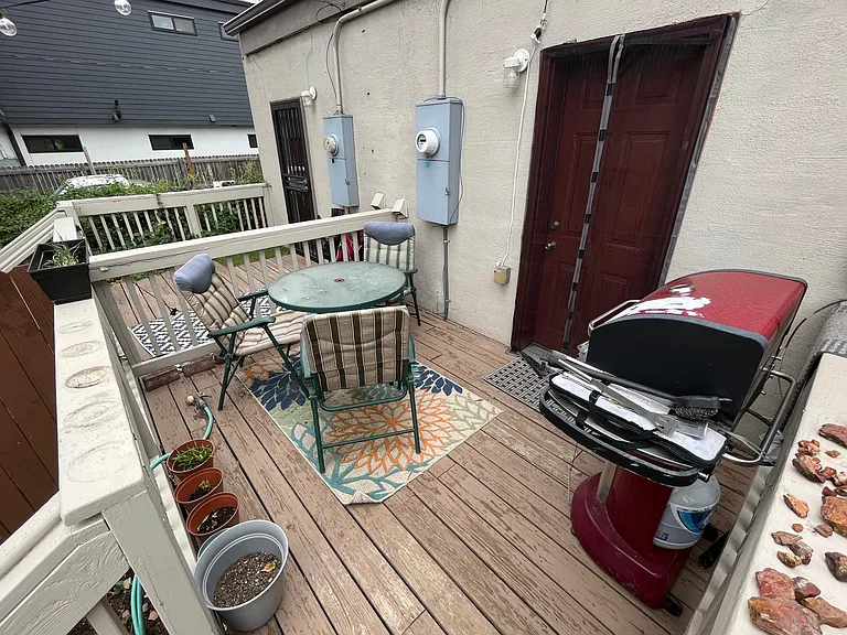 3452 Mariposa St — Photo 9