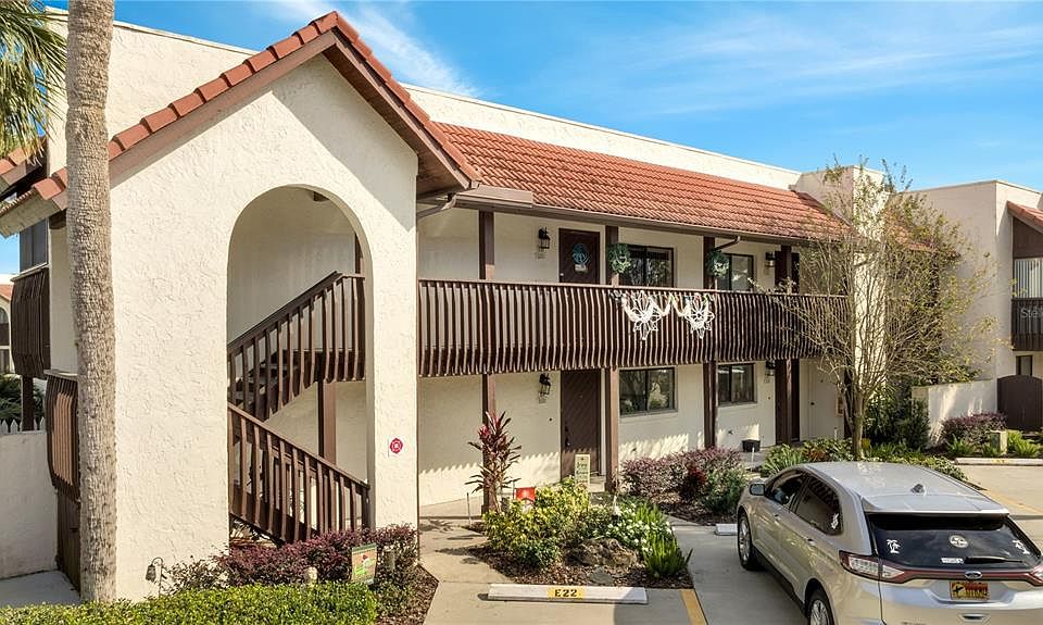 1st image of 5101 VILLAGE COURT #E-1