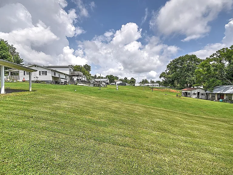 2207 Buckingham Rd — Photo 25