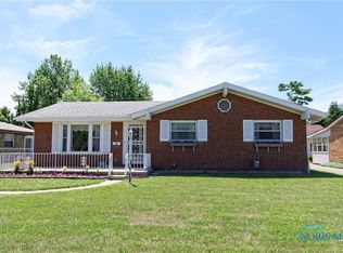 3350 S Eastmoreland Dr, Oregon, OH 43616