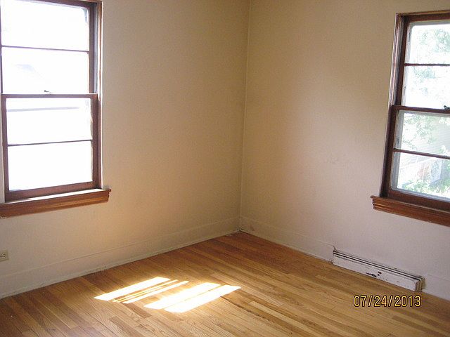 2nd image of 1107 Glendale St