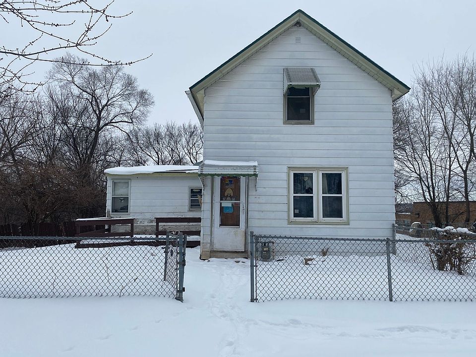 1st image of 267 Belvidere St E