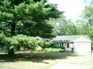 751 Park Ave, Belford, NJ 07718