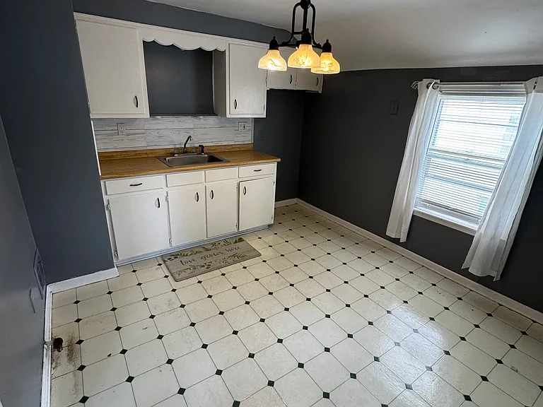 39 Folger St #2 — Photo 4