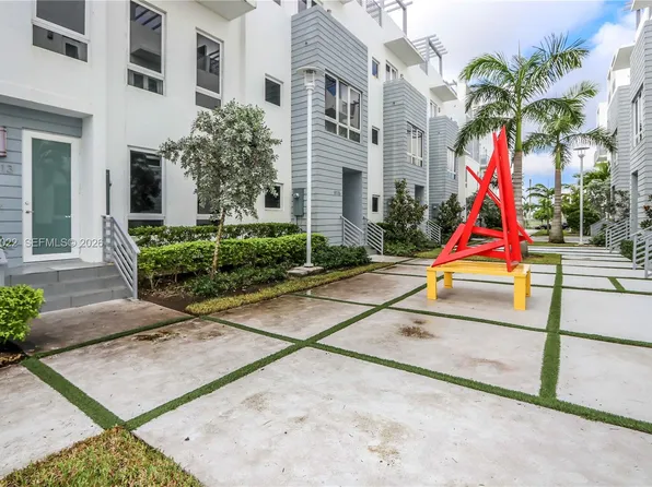 9123 NW 33rd St, Doral, FL 33172