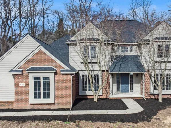 5010 Walnut Hills Dr, Brighton, MI 48116