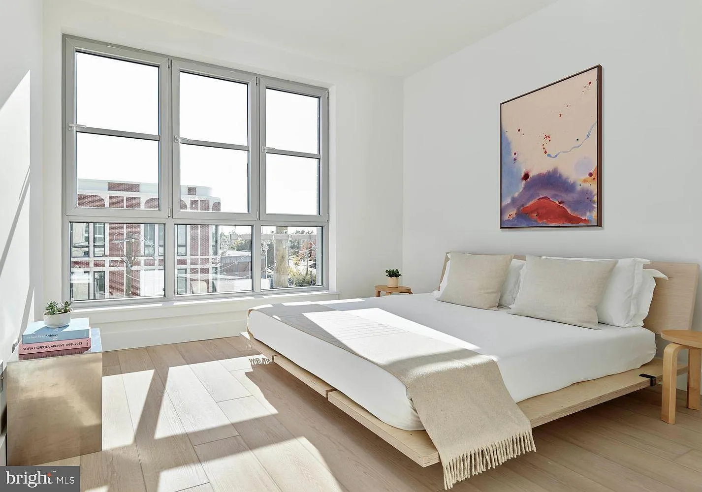 2 bed, 1000 sqft, $1,975 — Photo 4