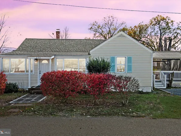300 Weems St, Colonial Beach, VA 22443