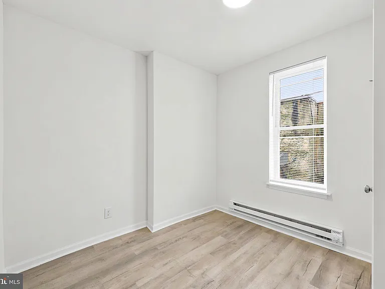 2821 N Stillman St — Photo 12
