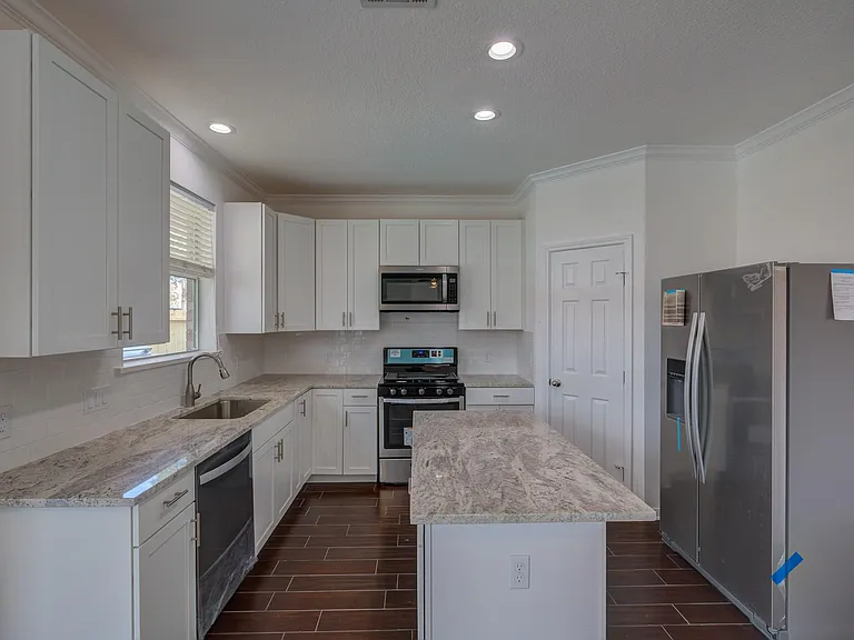 19806 Big Canyon Dr — Photo 13