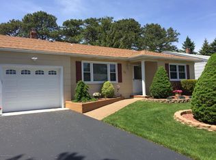 35 Fairfield Rd, Toms River, NJ 08757