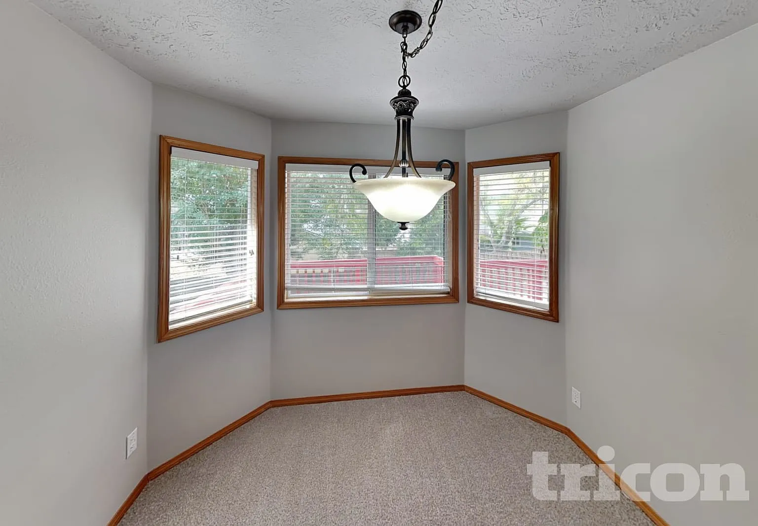 77 Southwest Riverview Place Gresham OR — Photo 3