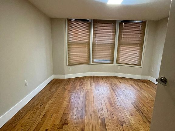 3rd image of 154 Boyd Ave #3A
