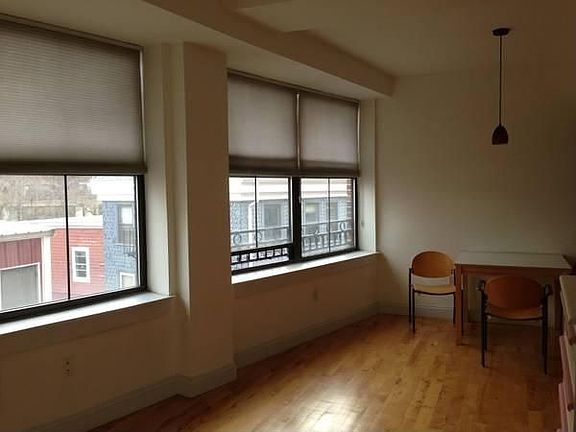 5th image of 110 Cypress St Unit 204
