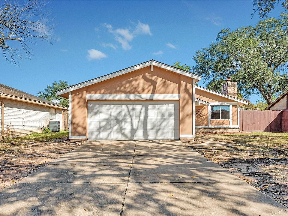 1st image of 16907 Hibiscus Ln