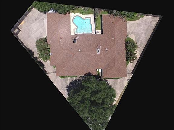 2nd image of 4850 Starcrest Ct