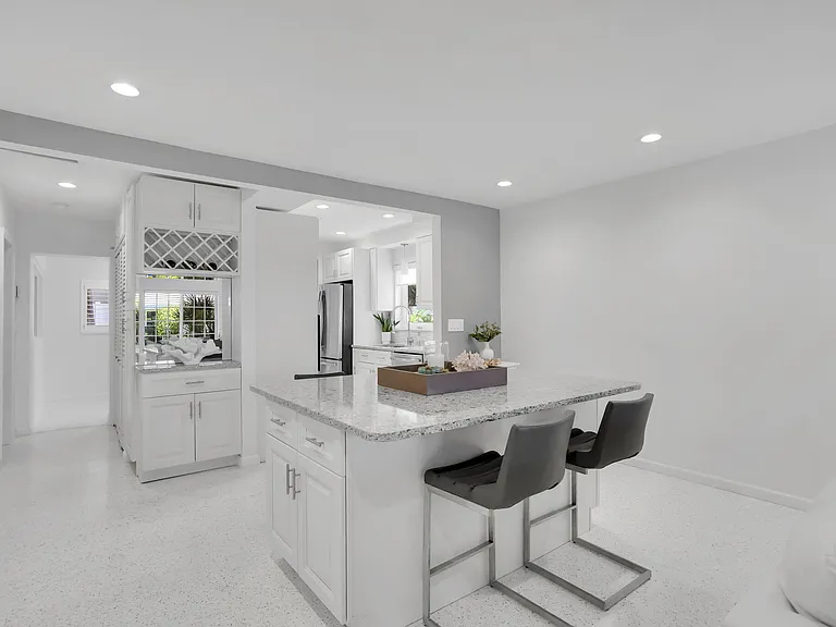 1012 Langer Way — Photo 6