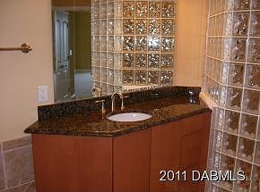 5th image of 2515 Atlantic Ave #303