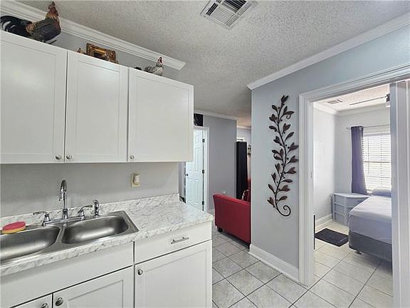 5th image of 405 Lynnmeade Rd