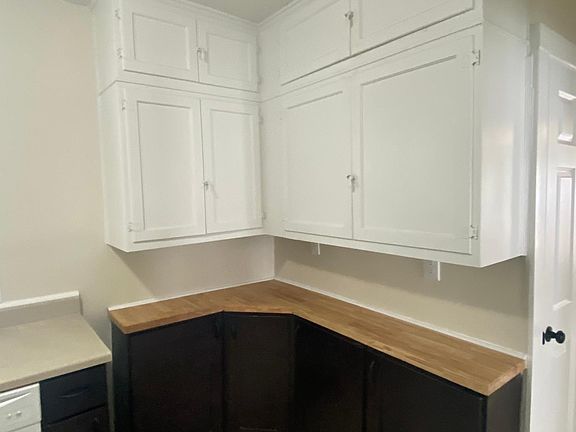 5th image of 871 Crosby St NW