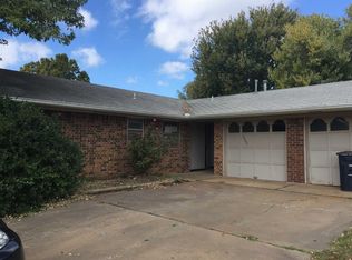 2902 W Pine Ave, Enid, OK 73703