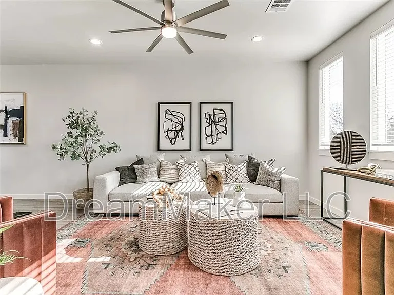 2807 Clifton Ter — Photo 29