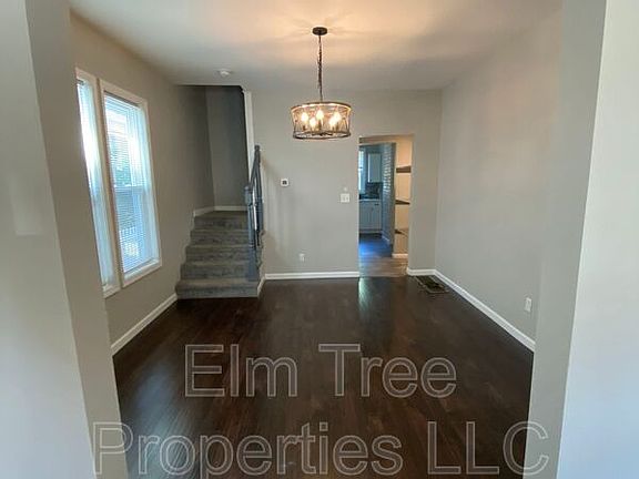 4th image of 449 N Champion Ave