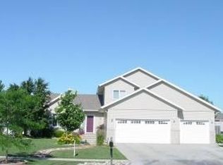 2707 32nd St S, Fargo, ND