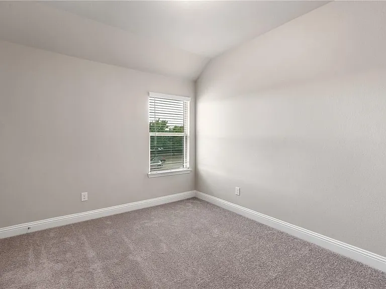 2900 Galveston St — Photo 9