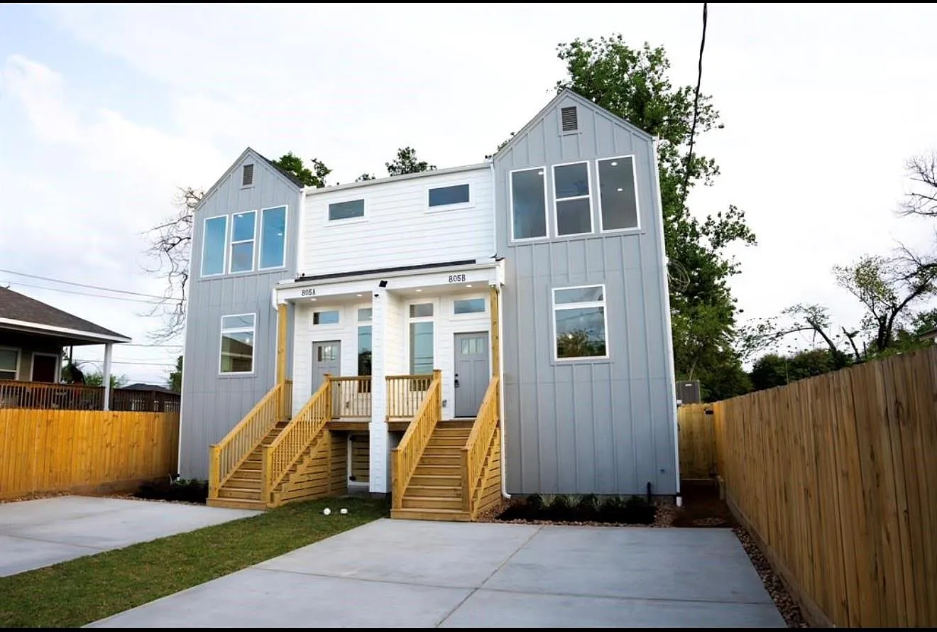 3 bed, 2.5 bath, 3008 sqft, $2,250 — Photo 1