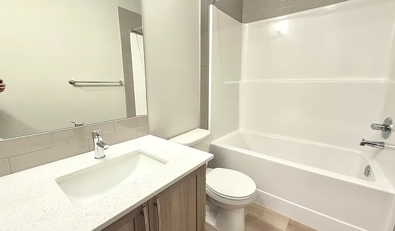 482 Edgemont Dr NW #BASEMENT — Photo 8