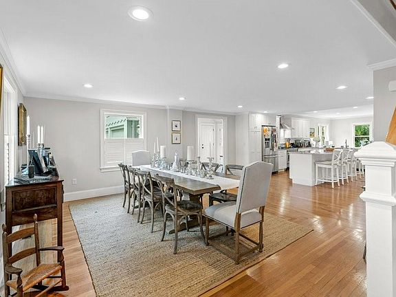 4th image of 12 Brentonwood Ave